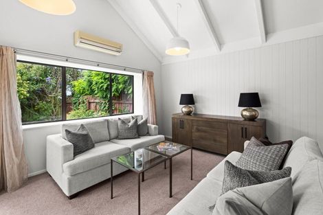 Photo of property in 1/125 Te Mata Road, Havelock North, 4130