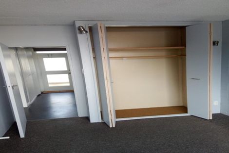 Photo of property in Beresford Apartments, 5/118 Russell Terrace, Berhampore, Wellington, 6023