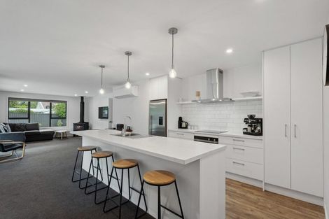 Photo of property in 13 Edna Lane, Lake Hawea, 9382