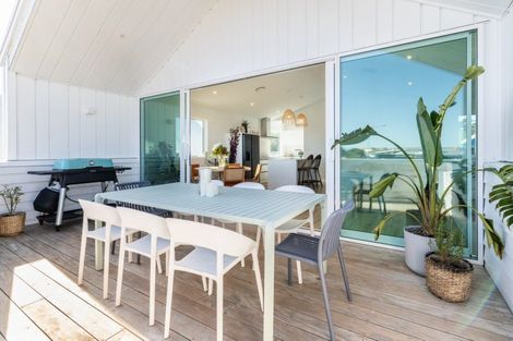 Photo of property in 33 Coronation Street, Ahuriri, Napier, 4110