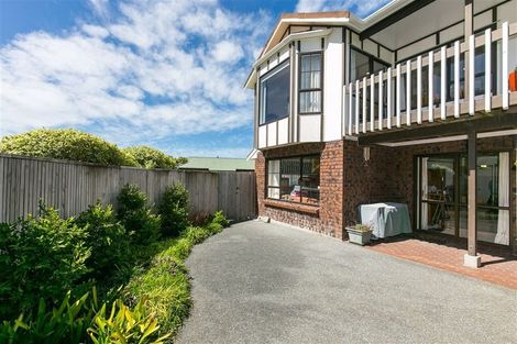 Photo of property in 74 Amapur Drive, Khandallah, Wellington, 6035