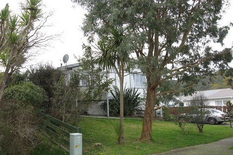 Photo of property in 4 Enfield Street, Wainuiomata, Lower Hutt, 5014