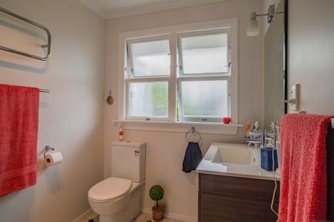 Photo of property in 28 Saint George Street, Watlington, Timaru, 7910