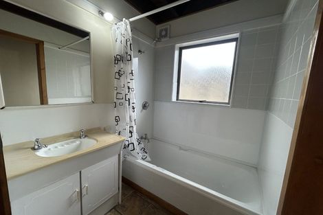 Photo of property in 1 Baton Place, Highbury, Palmerston North, 4412