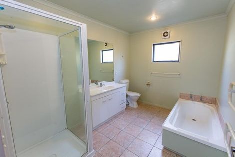 Photo of property in 5/5 Court Road, Tawa, Wellington, 5028