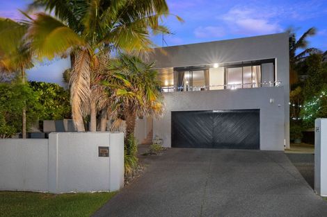 Photo of property in 28 Penguin Drive, Murrays Bay, Auckland, 0630