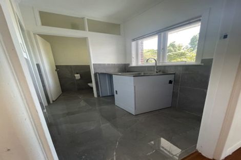 Photo of property in 7 Springbank Lane, Te Atatu Peninsula, Auckland, 0610