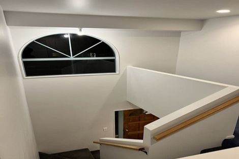 Photo of property in 3b Deuxberry Avenue, Northcote, Auckland, 0627