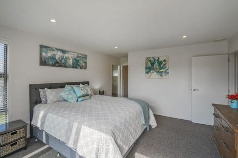 Photo of property in 10 Topping Place, Whitianga, 3510