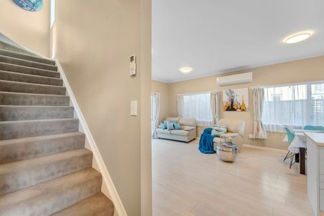 Photo of property in 17 Albizia Avenue, Henderson, Auckland, 0612