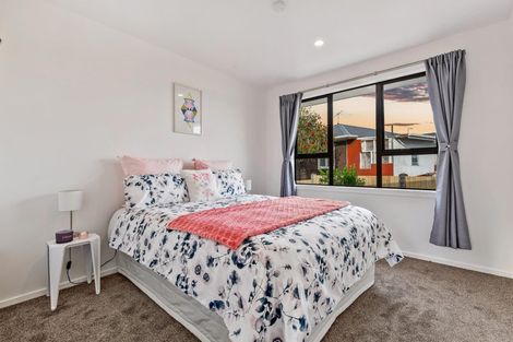 Photo of property in 38 Meilland Place, Glen Eden, Auckland, 0602