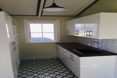 Photo of property in 14 Russell Street, Otane, 4202