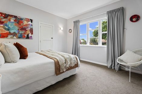Photo of property in 10 Kingsway, Three Kings, Auckland, 1024