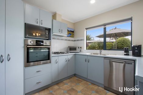 Photo of property in 98 Koutunui Road, Athenree, Katikati, 3177