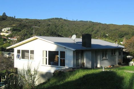 Photo of property in 12 Holborn Drive, Stokes Valley, Lower Hutt, 5019