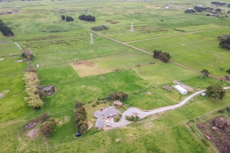 Photo of property in 105 Swamp Road, Te Horo, Otaki, 5581