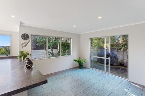 Photo of property in 5 Mohua Street, Waikanae, 5036