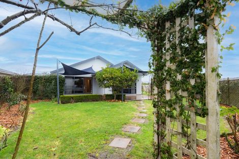 Photo of property in 1 Russell Robertson Drive, Havelock North, 4130