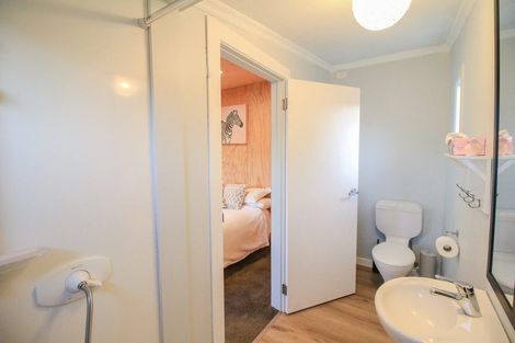 Photo of property in 25 Burrows Street, Bluff, 9814