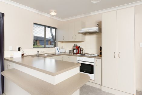 Photo of property in 2 Lysaght Place, Welcome Bay, Tauranga, 3112