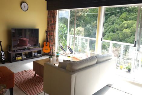 Photo of property in 11b Kamla Way, Khandallah, Wellington, 6035