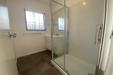 Photo of property in 88 Hepburn Road, Glendene, Auckland, 0602