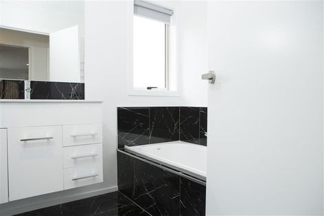 Photo of property in 17 Charlotte Crescent, Dinsdale, Hamilton, 3204