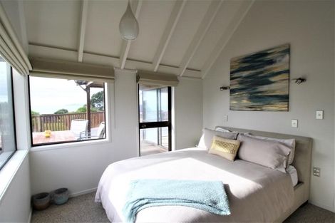 Photo of property in 11 Kon Tiki Road, Whiritoa, Whangamata, 3691