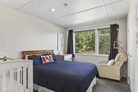 Photo of property in 10 Holford Street, Westown, New Plymouth, 4310