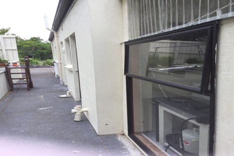 Photo of property in 19 Oakford Park Crescent, Greenhithe, Auckland, 0632