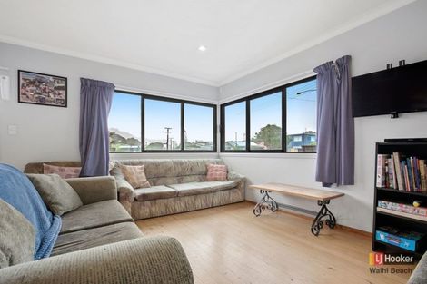 Photo of property in 17 Brighton Road, Waihi Beach, 3611