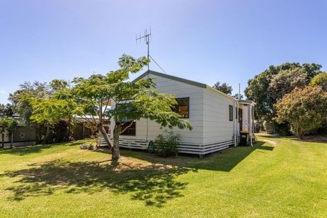 Photo of property in 117 Rangi Avenue, Whangamata, 3620