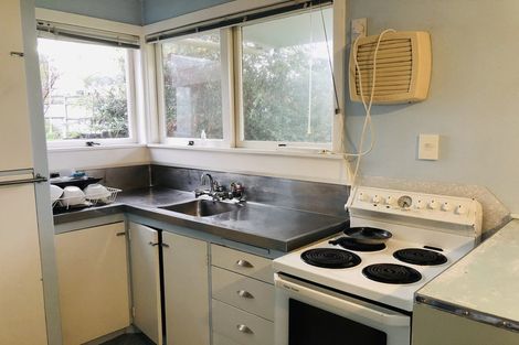 Photo of property in 964 East Coast Road, Northcross, Auckland, 0632