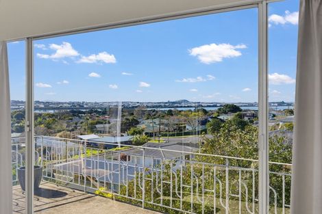 Photo of property in 5 Conifer Lane, Mangere Bridge, Auckland, 2022
