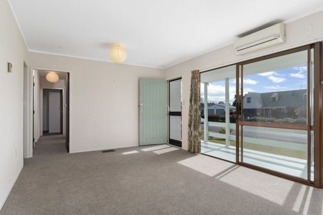 Photo of property in 2 Francis Drive, Katikati, 3129