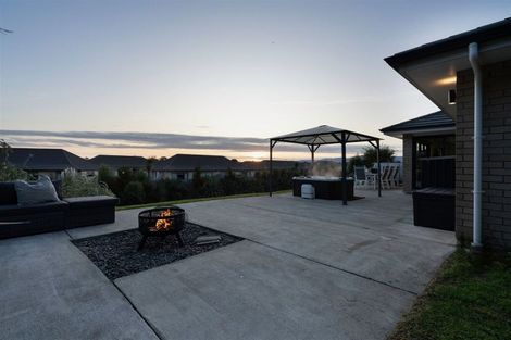 Photo of property in 10 Aqua Way, Paraparaumu, 5032