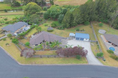 Photo of property in 8 Puhoi Close, Puhoi, Warkworth, 0994