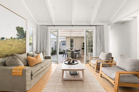 Photo of property in 12 Taruna Place, Havelock North, 4130