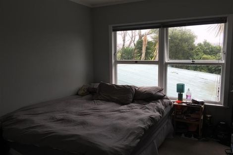 Photo of property in 22 Shanaway Rise, Hillcrest, Auckland, 0627