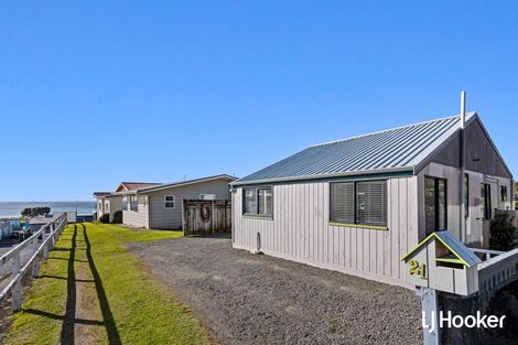 Photo of property in 21 Pacific Road, Waihi Beach, 3611