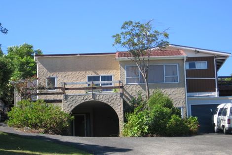 Photo of property in 1/527 Beach Road, Murrays Bay, Auckland, 0630