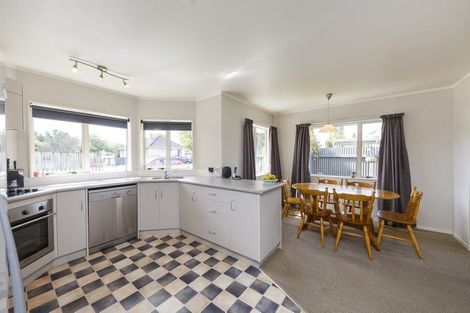 Photo of property in 2a Belfast Place, Roslyn, Palmerston North, 4414