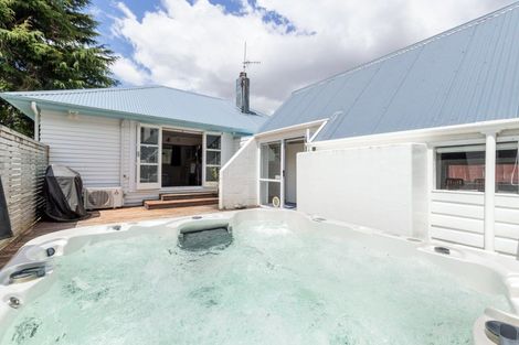 Photo of property in 8 Davis Crescent, Elderslea, Upper Hutt, 5018