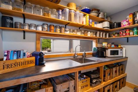 Photo of property in 33 Hakao Road, Minden, Tauranga, 3171