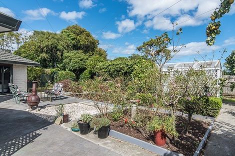 Photo of property in 11 Hurworth Grove, Waikanae, 5036