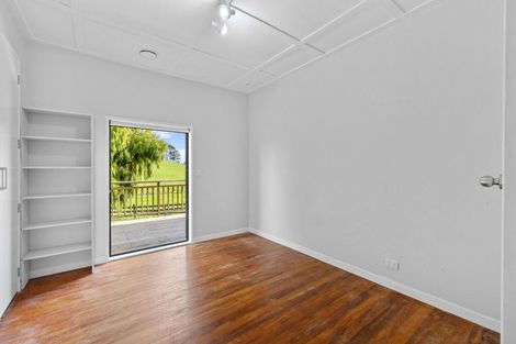 Photo of property in 14 Te Arai Point Road, Te Arai, Wellsford, 0975