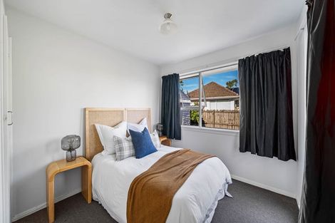 Photo of property in 64 Farquhars Road, Redwood, Christchurch, 8051