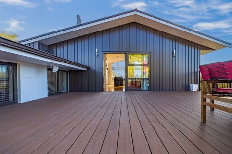 Photo of property in 237 Fifield Terrace, Opawa, Christchurch, 8023