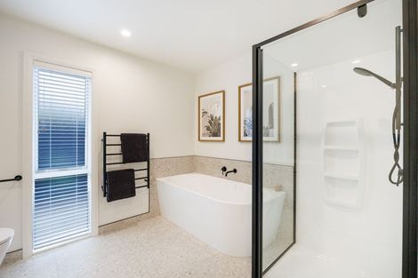 Photo of property in 15 Samuel Place, Terrace End, Palmerston North, 4410