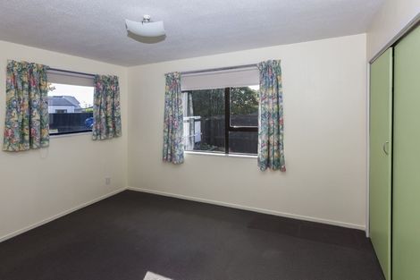 Photo of property in 2/7 Sefton Street, Belfast, Christchurch, 8051